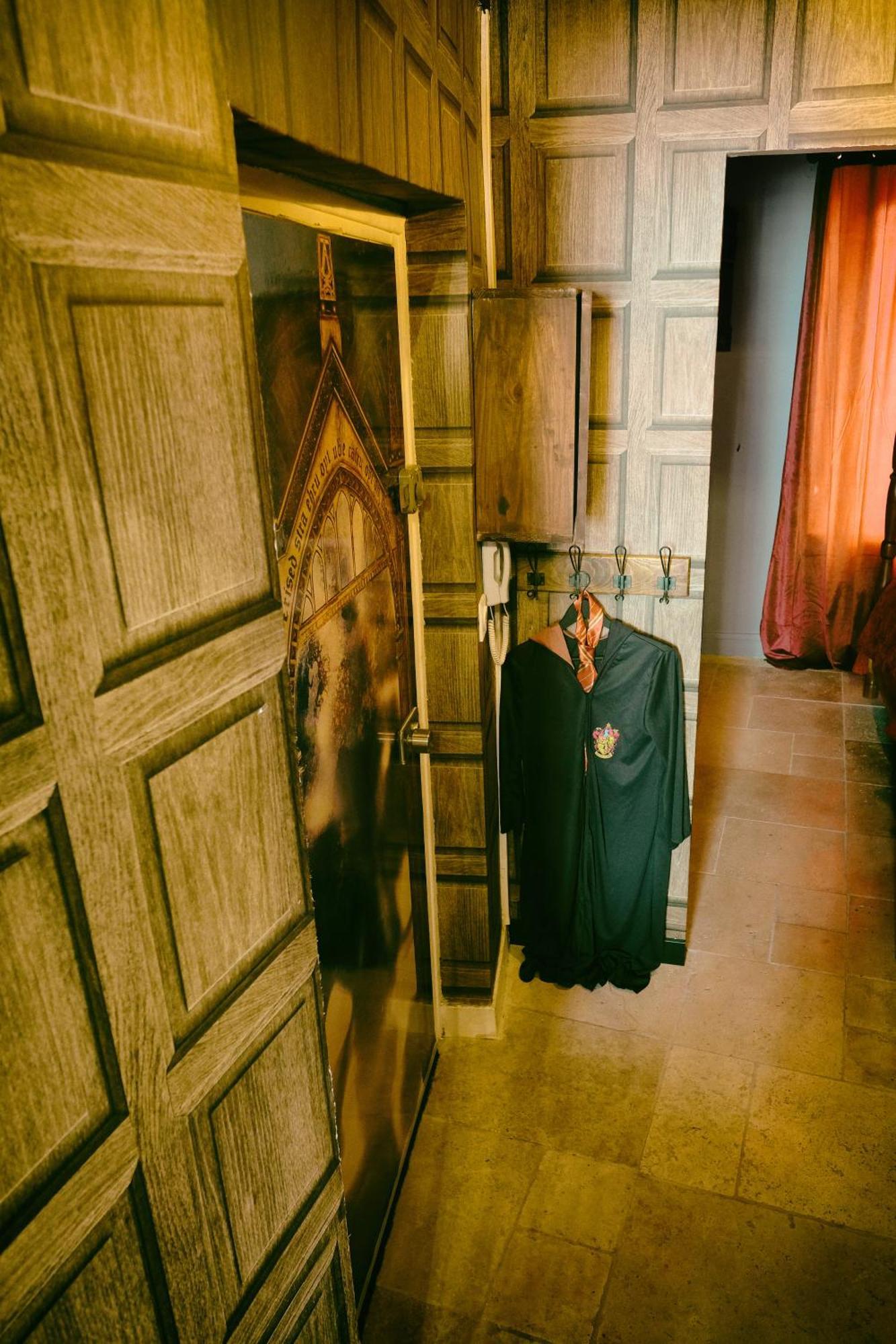 Sorcier Magique & Experience Immersive カーン エクステリア 写真